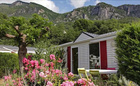 Mobile home (Pic du midi) | Individuelt design, individuel indretning, mørklægningsgardiner