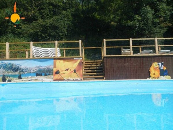 Seasonal outdoor pool