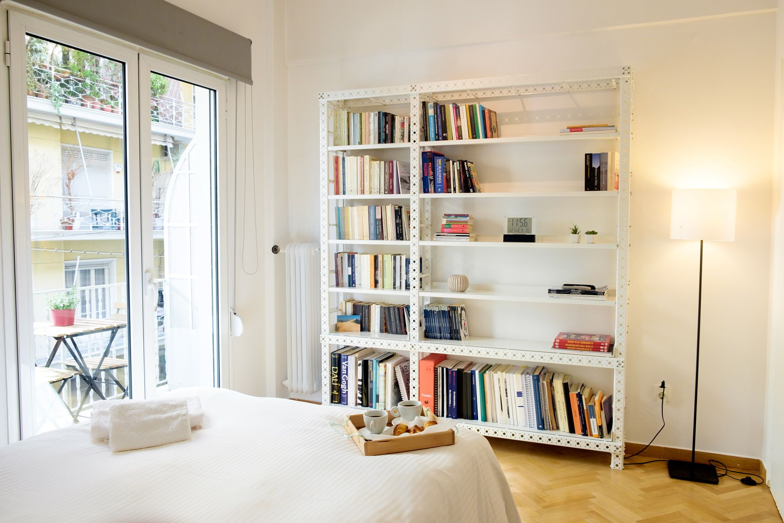 White n Bright Studio Apt