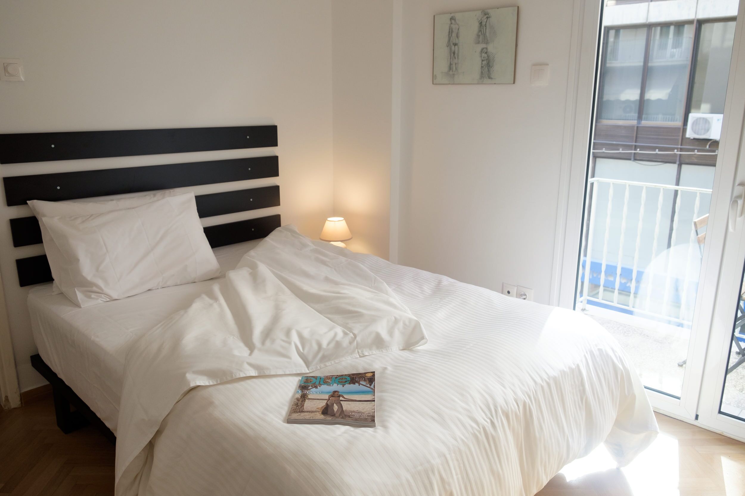 White n Bright Studio Apt