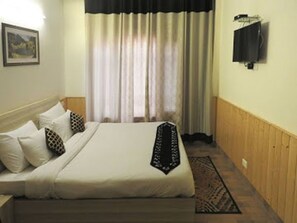 Deluxe Room | Free WiFi - Seven Hills Hotel (Shimla)