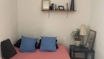1 chambre, fer et planche Ă  repasser, Wi-Fi, draps fournis