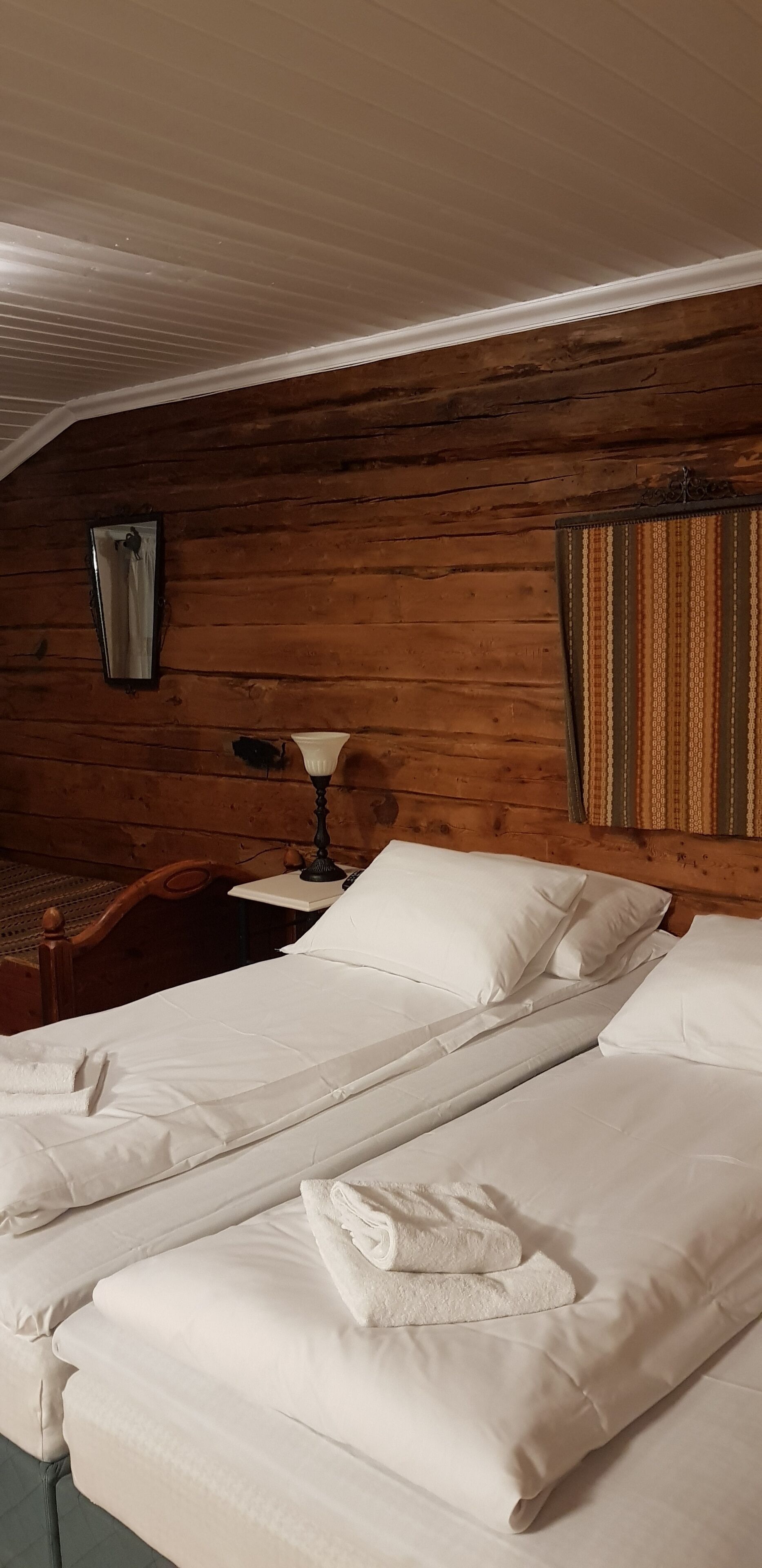 standard double room | individually decorated, individually furnished, blackout curtains