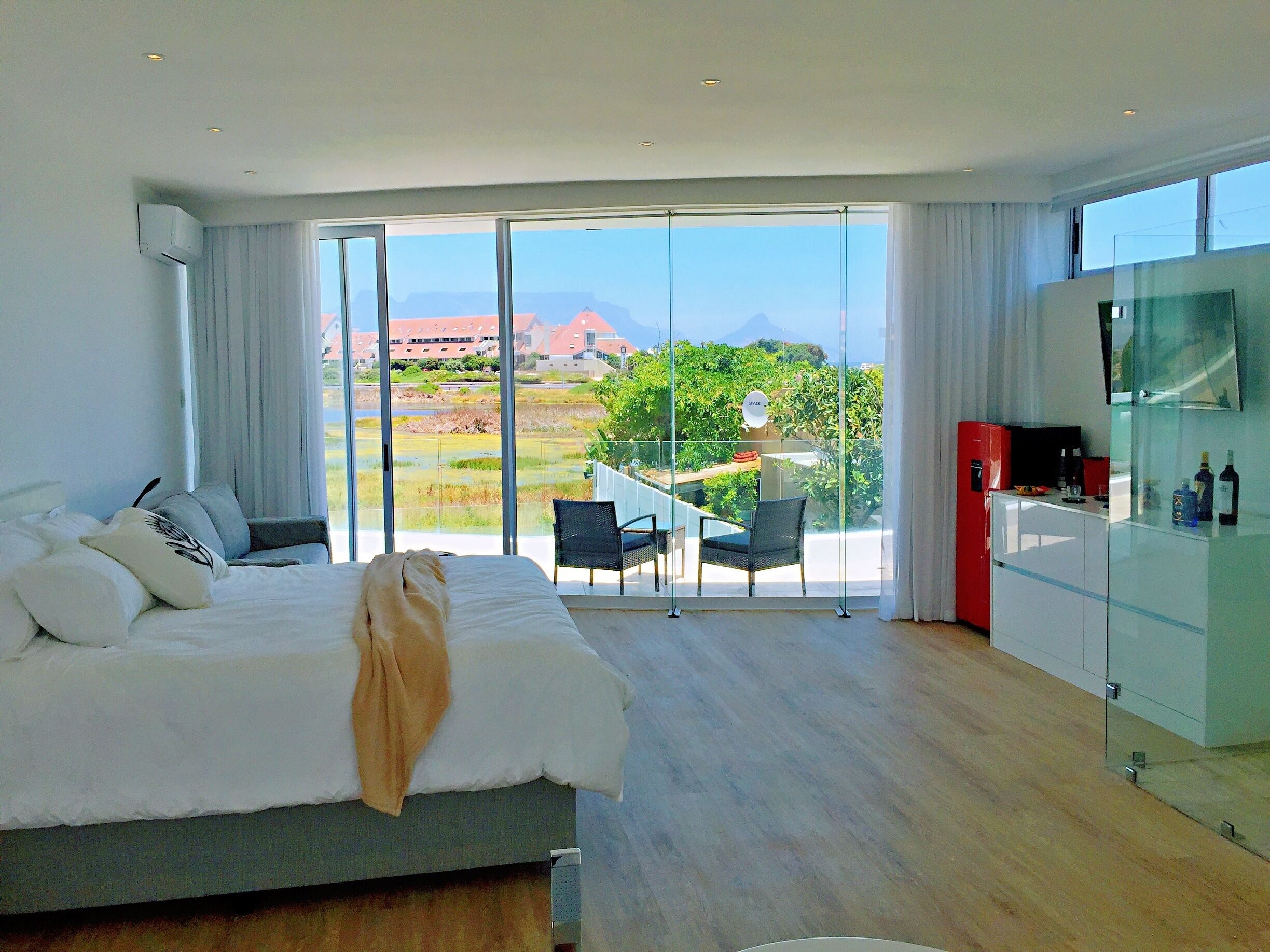Grand Studio Suite, Sea View, Beachfront | Premium bedding, down comforters, minibar, in-room safe