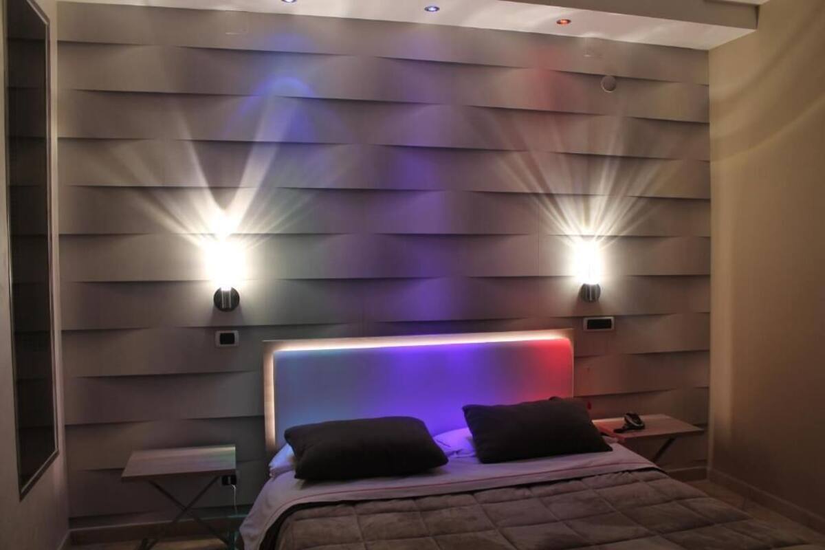 Habitación Deluxe doble | Ropa de cama hipoalergénica y edredones de plumas