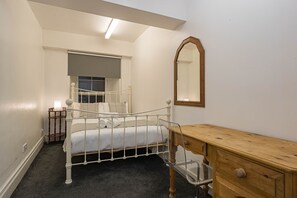 Appartement, 5 chambres | 5 chambres, fer et planche Ă repasser, lit parapluie, Wi-Fi gratuit