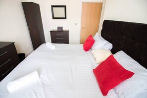 Classic Apartment | 2 bedrooms, individually decorated, individually furnished - Golden Heights (Maidstone)