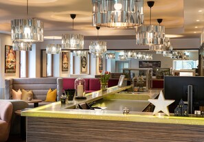 2 bars/lounges - elaya hotel hannover city (Hannover)
