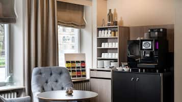 Buffet breakfast on weekends (EUR 16 per person)