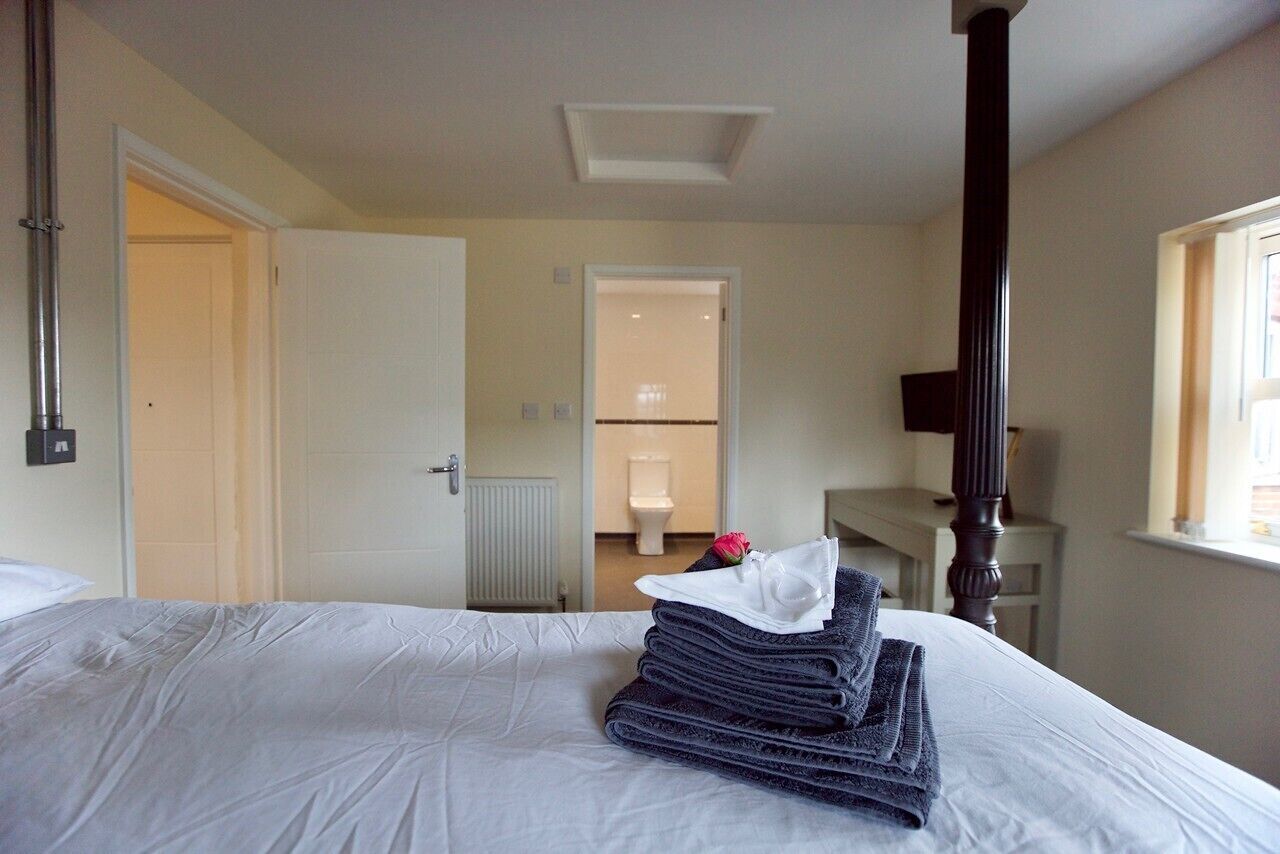 Spacious Serviced Apartment with Roof Top Terrace Near The Waterfront, Ipswich | 2 sovrum, strykjärn/strykbräda och gratis wi-fi