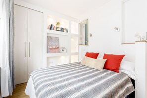 One-Bedroom Apartment - Modern Holland Park apartment (London)