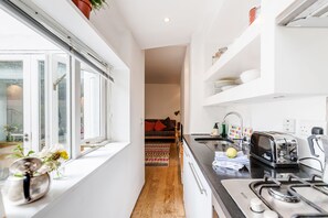 One-Bedroom Apartment | Private kitchen - Modern Holland Park apartment (London)