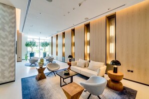 Lobby sitting area - Vida Emirates Hills Residences (Dubai)