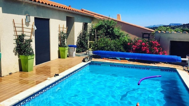 Outdoor pool - Chambre d'hotes Entre Mer et Montagne (Montner)