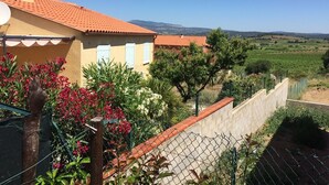 Garden - Chambre d'hotes Entre Mer et Montagne (Montner)