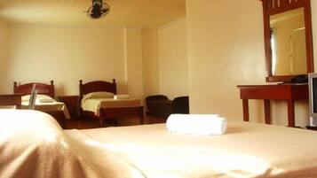 Standard Room | Blackout drapes, bed sheets