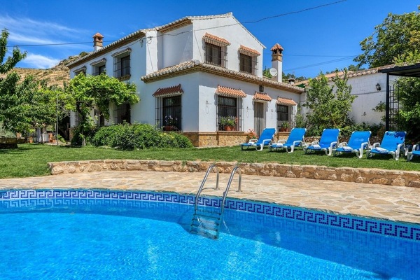 Almendros Antequera - Los Nogales by Ruralidays