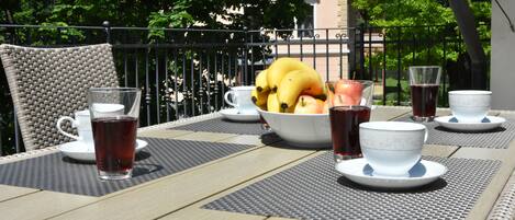 Luxury Apartment | Terrace/patio