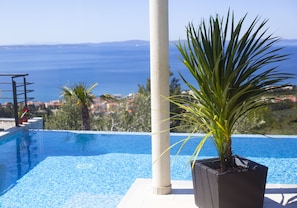 Außenpool (je nach Saison geöffnet)