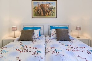 3 bedrooms, iron/ironing board, travel cot, free WiFi