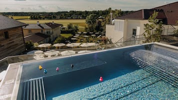 2 Innenpools, 4 Außenpools, Cabañas (kostenlos), Sonnenschirme