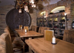 Wine bar
