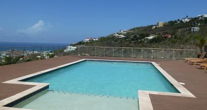 Singh Luxury Apartments With sea View, Apt.2