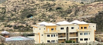 Singh Luxury Apartments With sea View, Apt.2