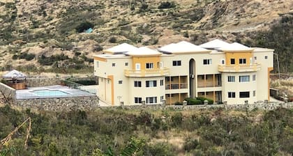 Singh Luxury Apartments With sea View, Apt.2