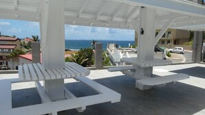 Balcony - Sun Tan Apartment 10, Near the Ocean (Philipsburg)