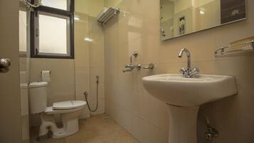 Kamar Double atau Twin | Kamar mandi | Handuk
