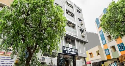 OYO 62329 Lucky Hotels