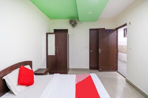 Private kitchen - OYO 62748 Hotel Zeenat (Jammu)