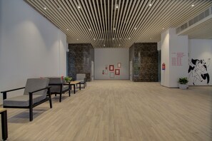 Doppel- oder Zweibettzimmer | Wohnbereich