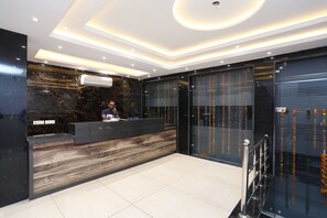 Reception - OYO 30462 Hotel Ivy (New Delhi)