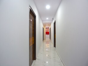 Double or Twin Room | Lobby - OYO 41215 Three Kings (New Delhi)