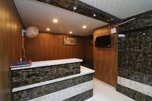 Reception - OYO 29429 Dwarka International (New Delhi)