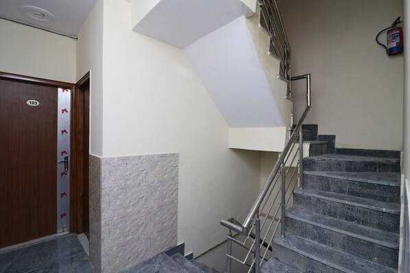 Exterior - OYO 29429 Dwarka International (New Delhi)