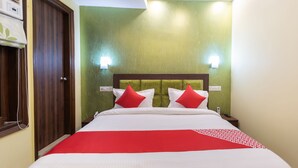 Unclassified image, 5 of 17, button - OYO 29932 Hotel R S Plaza (New Delhi)