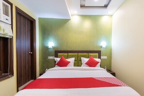 Double or Twin Room | Free WiFi, bed sheets - OYO 29932 Hotel R S Plaza (New Delhi)