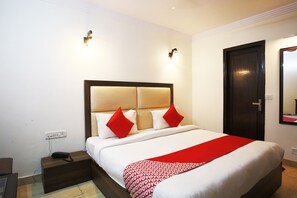 Free WiFi, bed sheets
