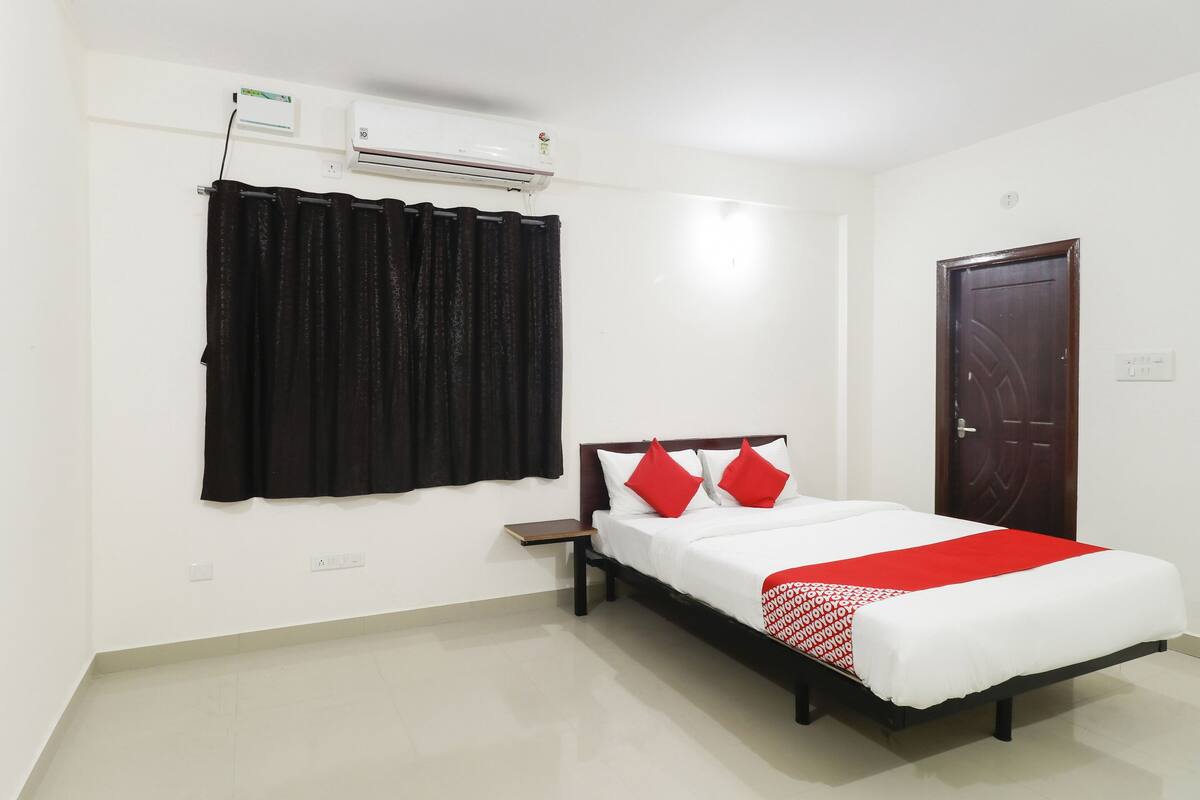 Double or Twin Room | WiFi (free), bed sheets