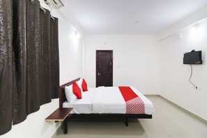 Double or Twin Room | Free WiFi, bed sheets - SPOT ON 48782 Mmr Castle (Bengaluru)