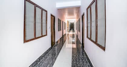 OYO 37914 Hotel Kalindi