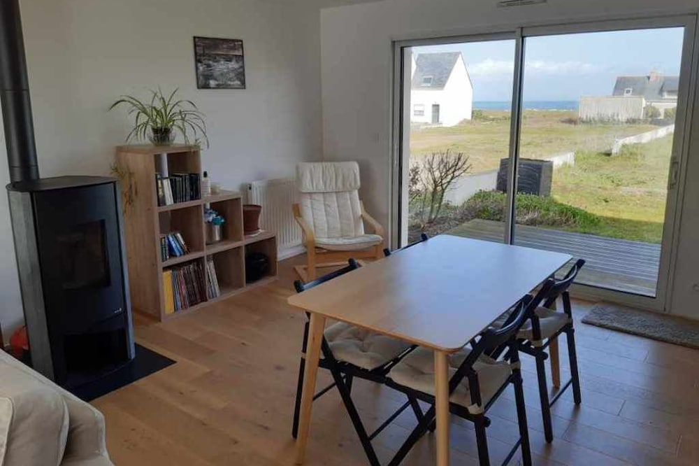 Sea view house near beach