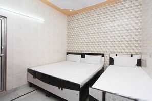 Free WiFi, bed sheets - SPOT ON 37780 Hotel Doon Sabri (Roorkee)