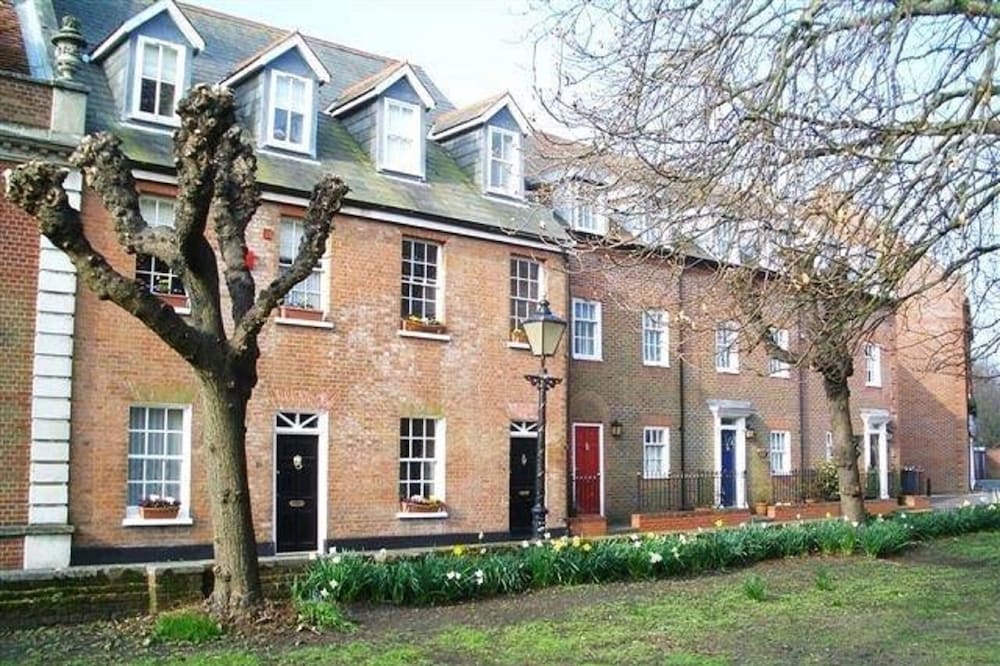 Quayside Quarters