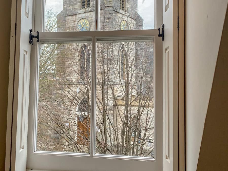 Deluxe Double Room (Church View) | Pemandangan dari bilik