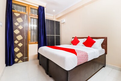 OYO 61469 Kalawati Palace