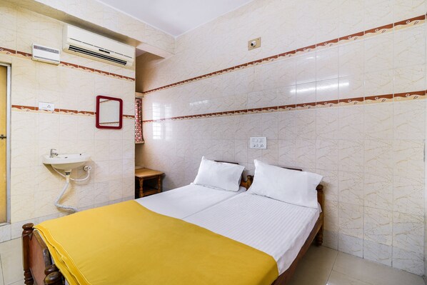 Habitación con 1 cama doble o 2 individuales | Wifi gratis
